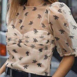 Zara Cream Floral Puff Sleeve Blouse